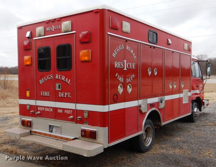 image for item DI2386 1995 Nissan 1800E rescue vehicle