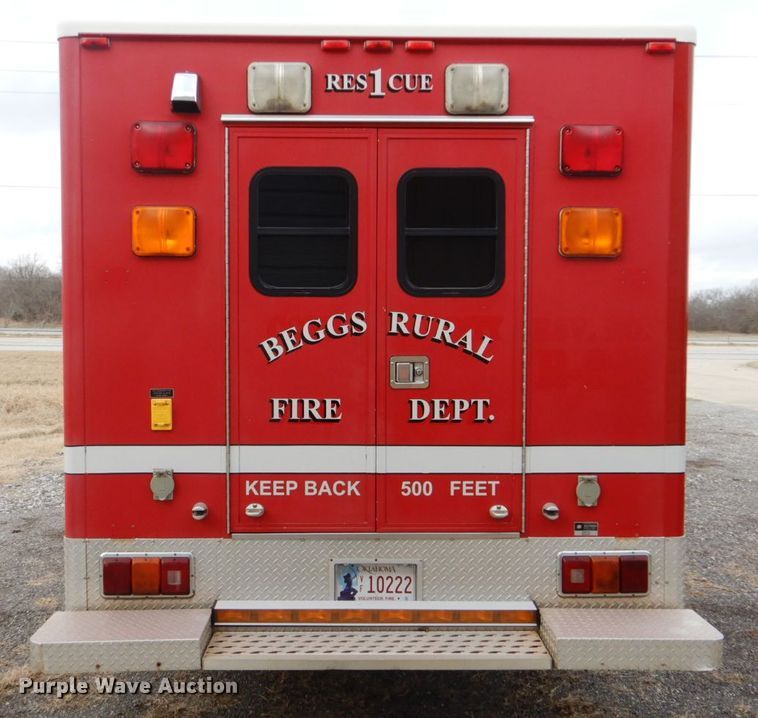image for item DI2386 1995 Nissan 1800E rescue vehicle