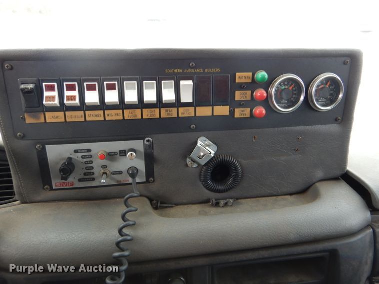 image for item DI2386 1995 Nissan 1800E rescue vehicle