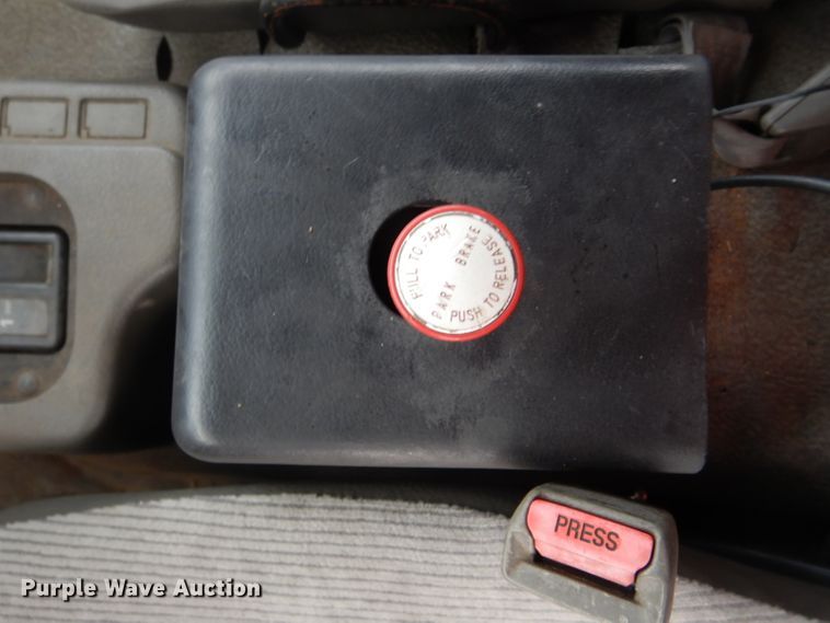 image for item DI2386 1995 Nissan 1800E rescue vehicle