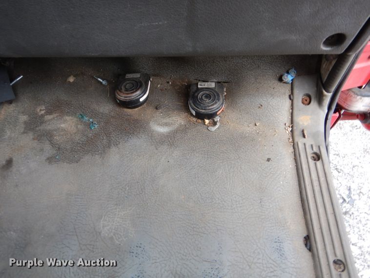 image for item DI2386 1995 Nissan 1800E rescue vehicle