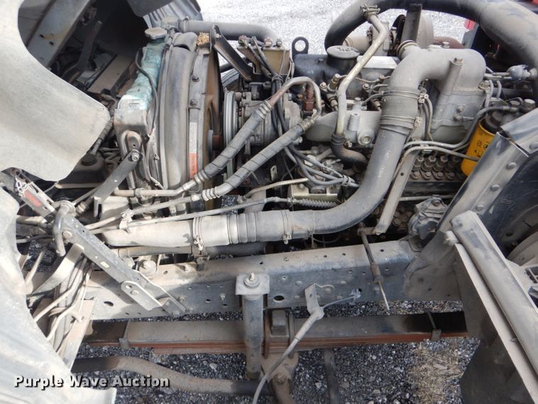 image for item DI2386 1995 Nissan 1800E rescue vehicle