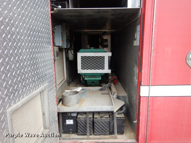 image for item DI2386 1995 Nissan 1800E rescue vehicle