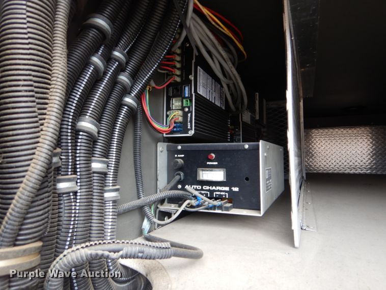 image for item DI2386 1995 Nissan 1800E rescue vehicle