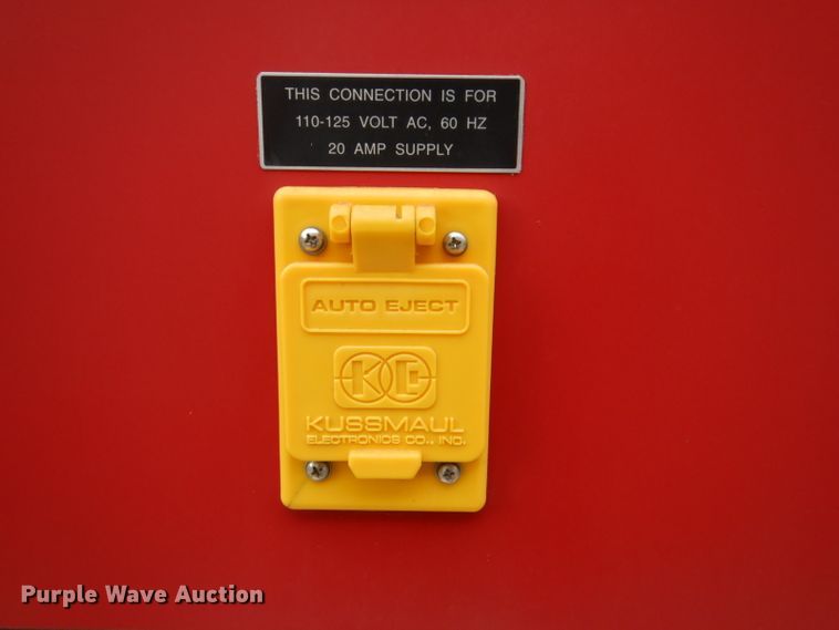 image for item DI2386 1995 Nissan 1800E rescue vehicle