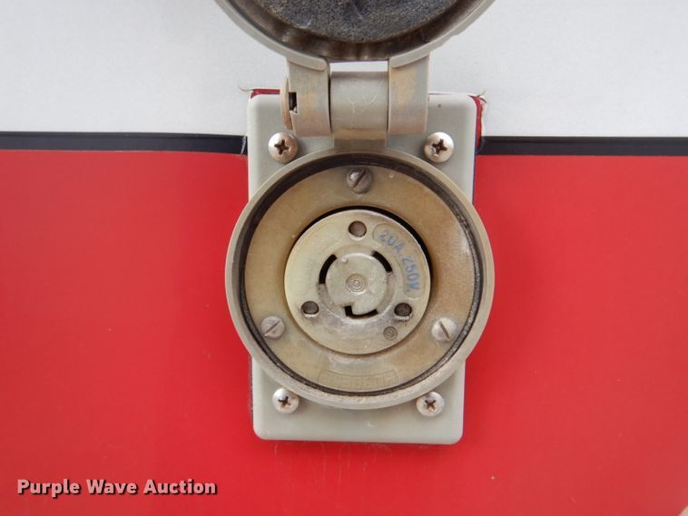 image for item DI2386 1995 Nissan 1800E rescue vehicle