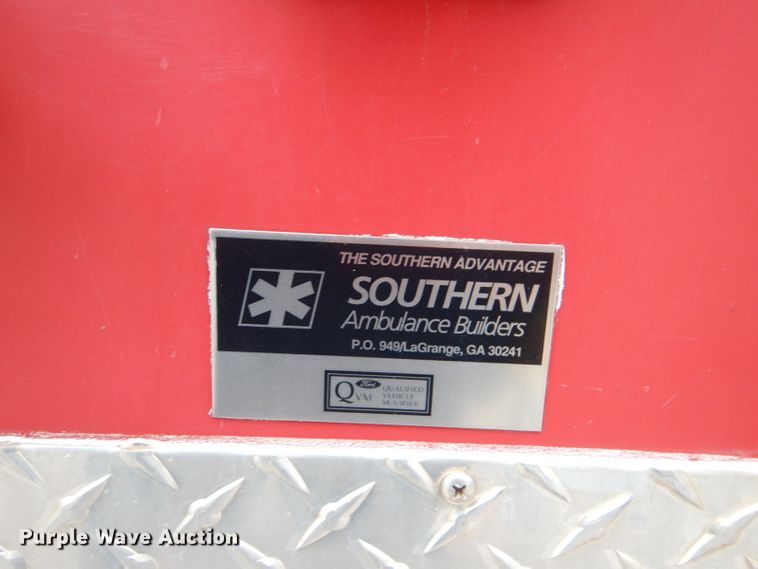 image for item DI2386 1995 Nissan 1800E rescue vehicle