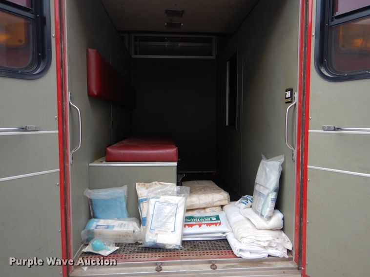 image for item DI2386 1995 Nissan 1800E rescue vehicle