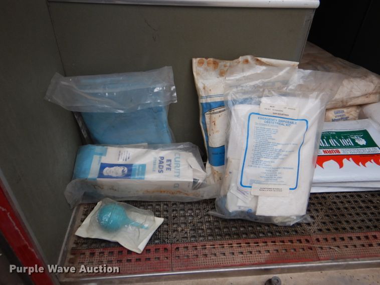 image for item DI2386 1995 Nissan 1800E rescue vehicle