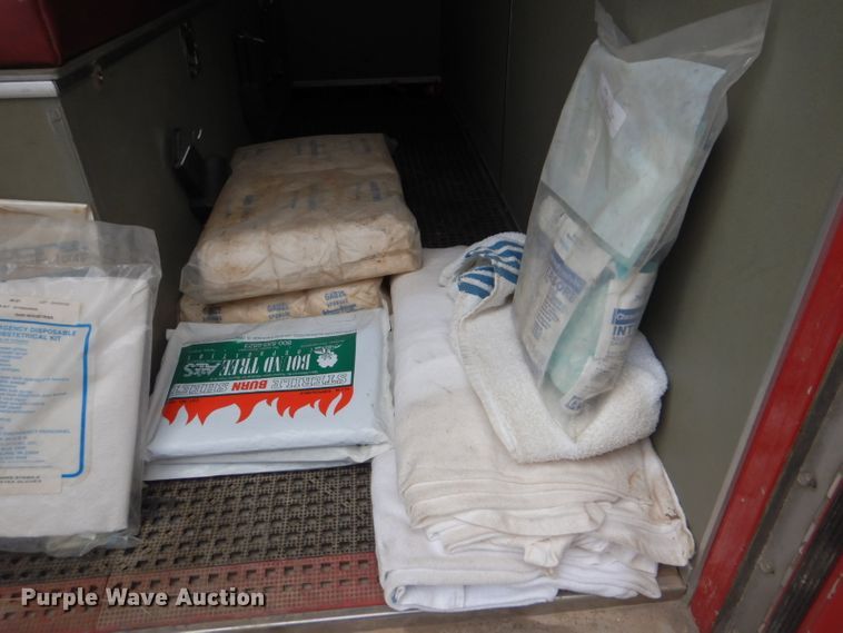 image for item DI2386 1995 Nissan 1800E rescue vehicle