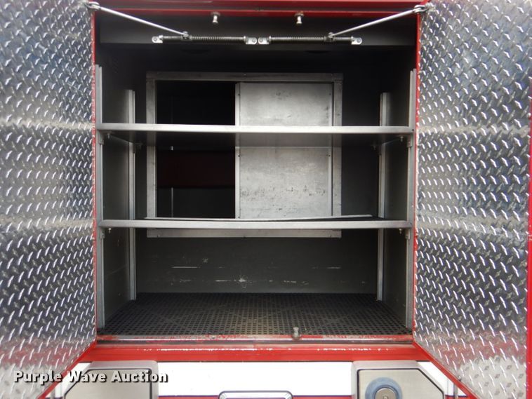 image for item DI2386 1995 Nissan 1800E rescue vehicle