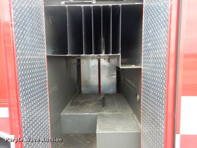 image for item DI2386 1995 Nissan 1800E rescue vehicle