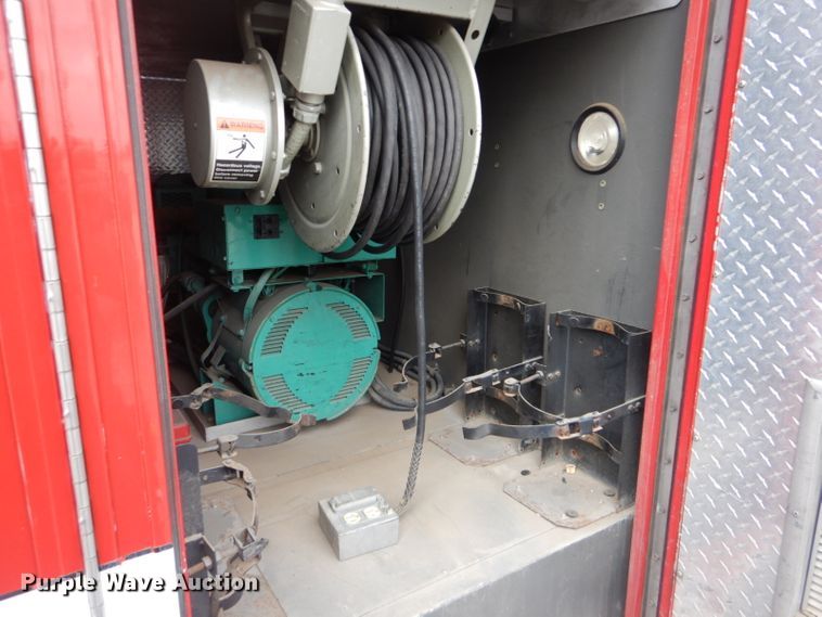 image for item DI2386 1995 Nissan 1800E rescue vehicle