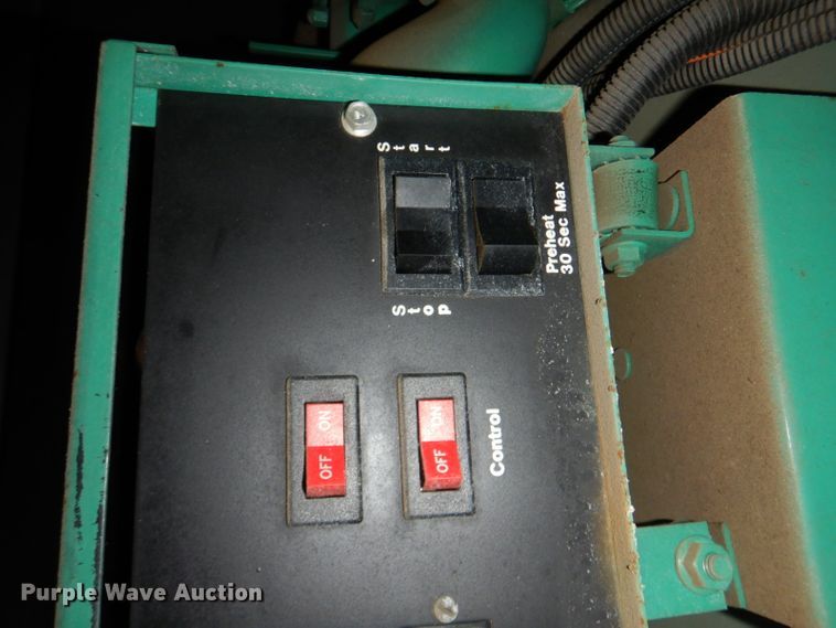 image for item DI2386 1995 Nissan 1800E rescue vehicle