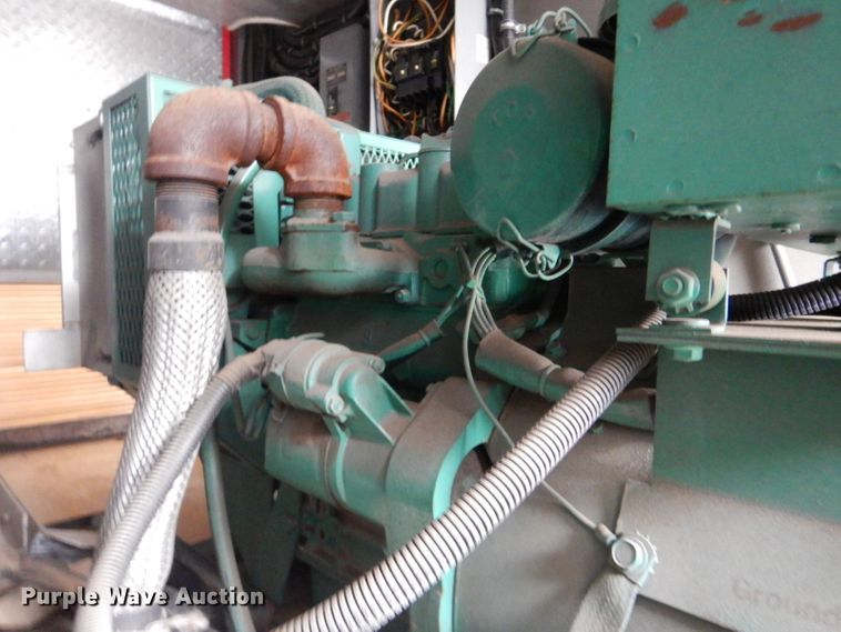 image for item DI2386 1995 Nissan 1800E rescue vehicle