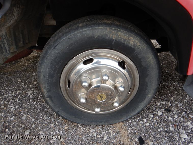 image for item DI2386 1995 Nissan 1800E rescue vehicle