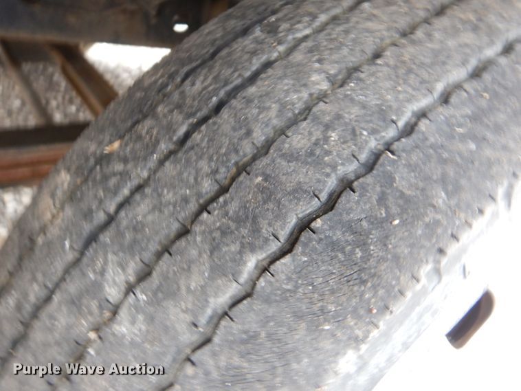 image for item DI2386 1995 Nissan 1800E rescue vehicle