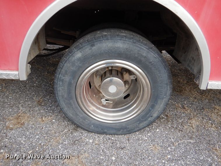 image for item DI2386 1995 Nissan 1800E rescue vehicle