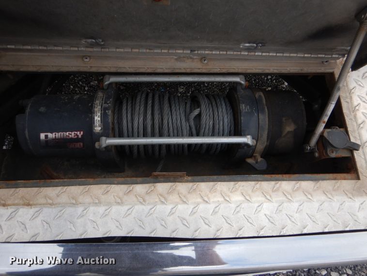 image for item DI2386 1995 Nissan 1800E rescue vehicle