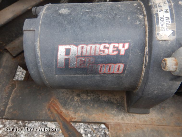 image for item DI2386 1995 Nissan 1800E rescue vehicle