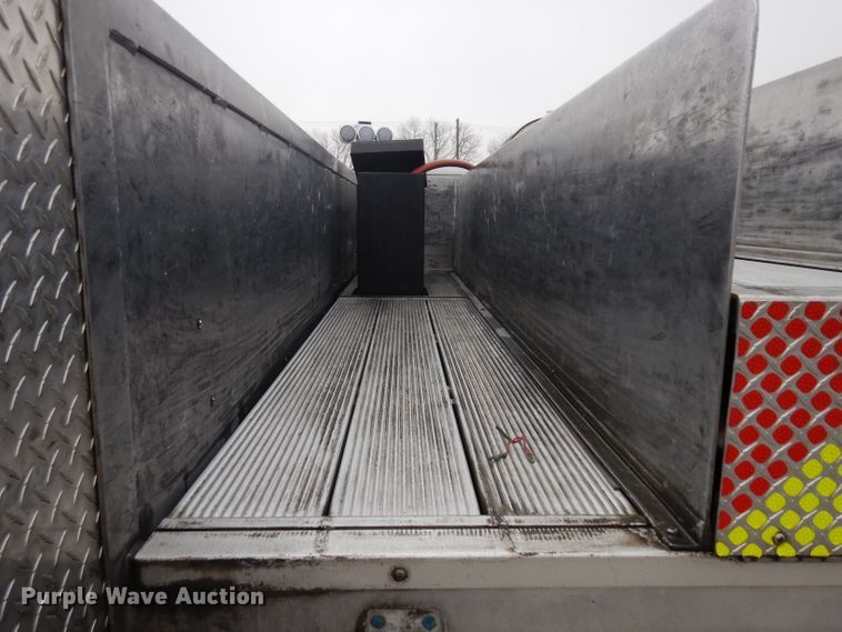 image for item ER9977 1999 Emergency One pumper fire truck