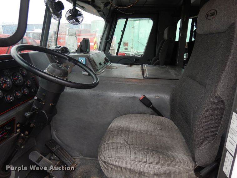 image for item ER9978 2000 Emergency One pumper fire truck