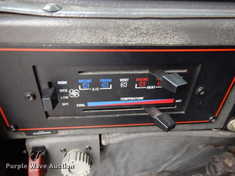 image for item ER9978 2000 Emergency One pumper fire truck