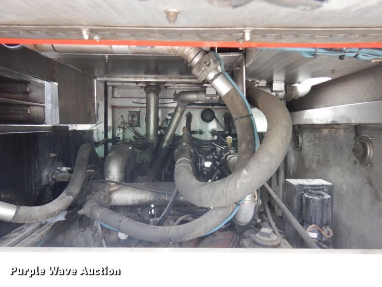 image for item ER9978 2000 Emergency One pumper fire truck