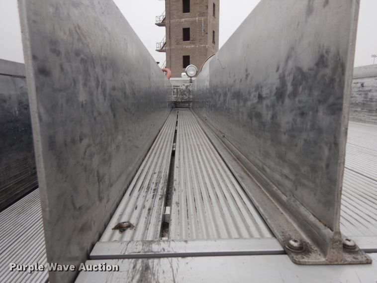 image for item ER9978 2000 Emergency One pumper fire truck