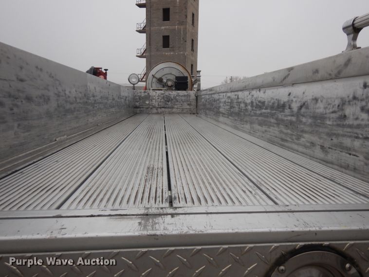 image for item ER9978 2000 Emergency One pumper fire truck