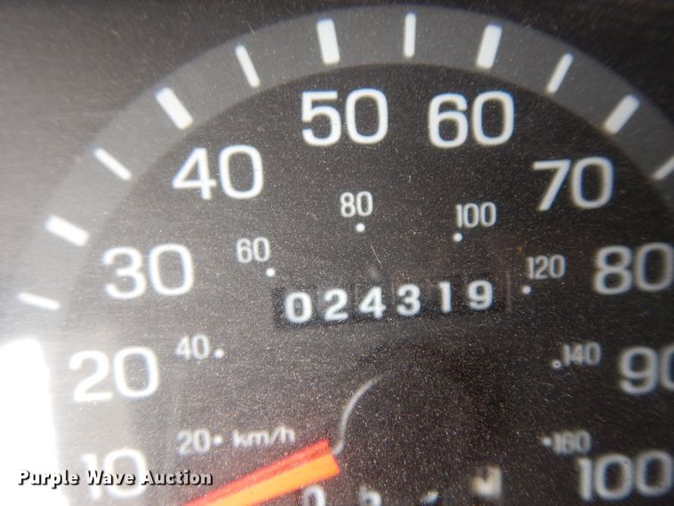 image for item ER9982 1999 Ford E450 Super Duty shuttle bus