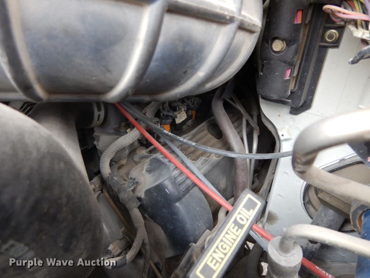 image for item ER9982 1999 Ford E450 Super Duty shuttle bus