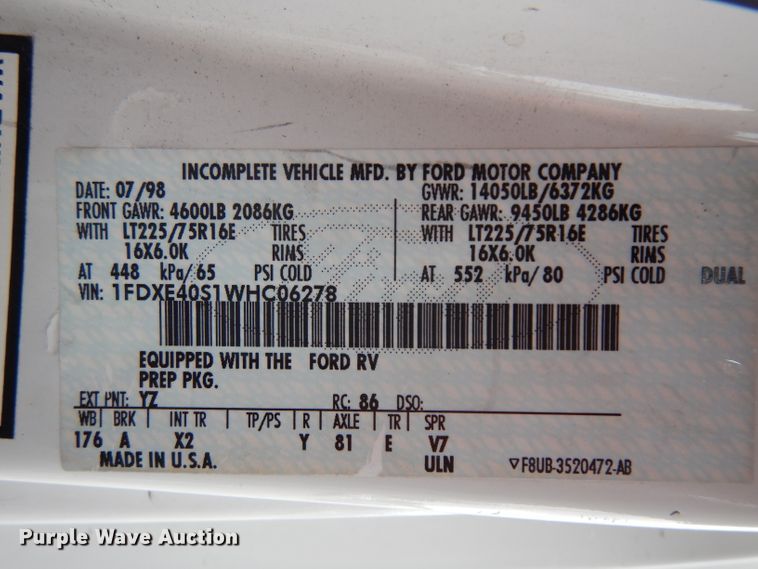 image for item ER9982 1999 Ford E450 Super Duty shuttle bus