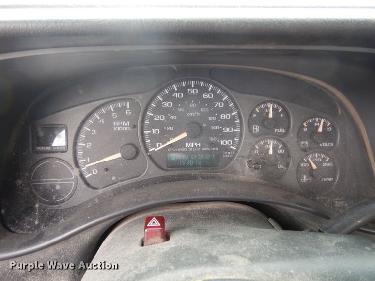 image for item ER9984 2002 Chevrolet Silverado 1500 pickup truck