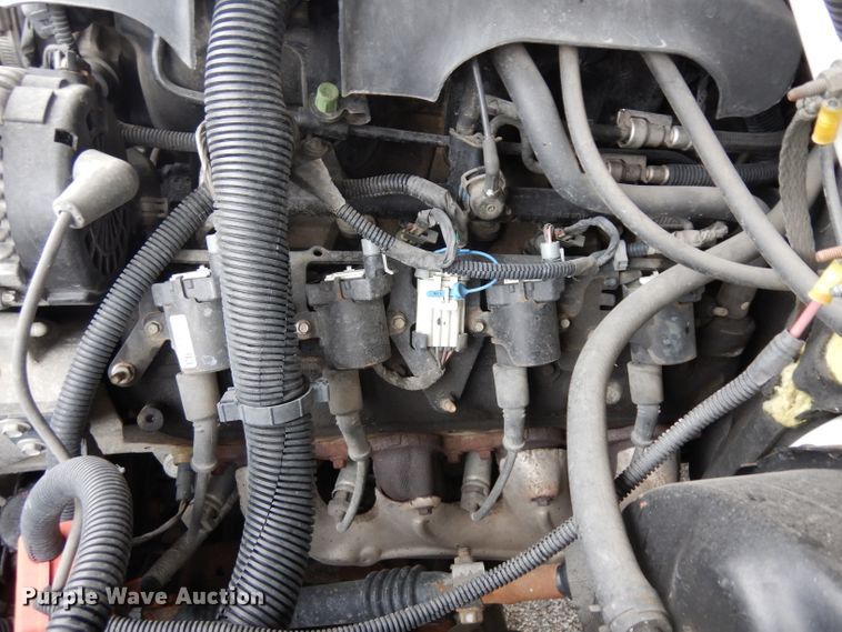 image for item ER9984 2002 Chevrolet Silverado 1500 pickup truck