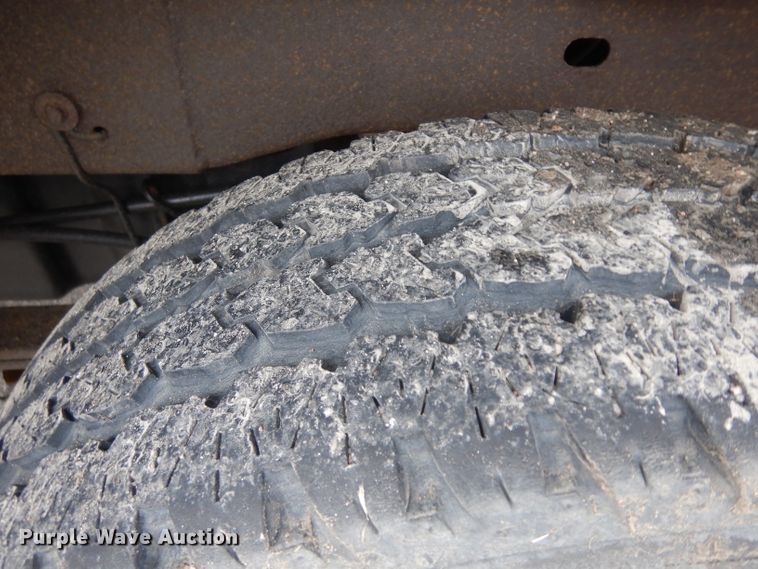 image for item ER9984 2002 Chevrolet Silverado 1500 pickup truck