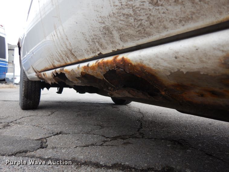 image for item ER9984 2002 Chevrolet Silverado 1500 pickup truck