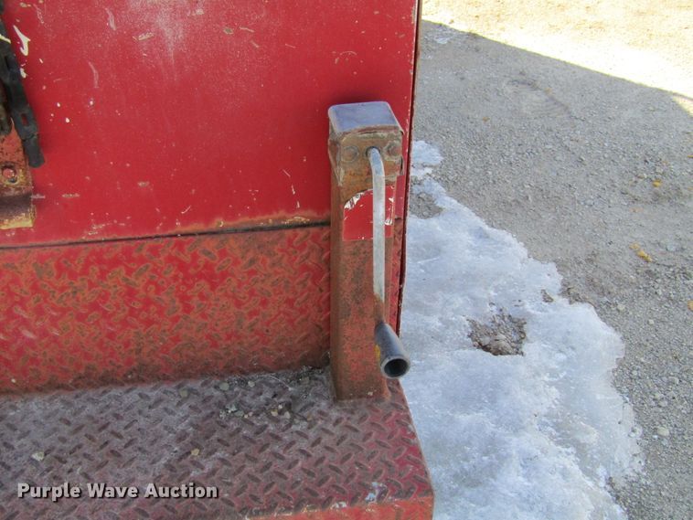 image for item FD9381 1999 Knapheide service bed