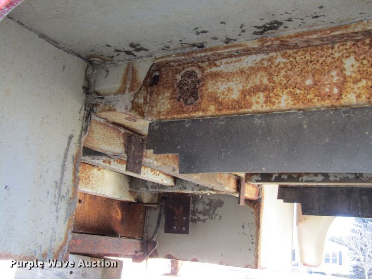 image for item FD9381 1999 Knapheide service bed