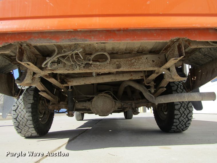 image for item FD9382 2003 Chevrolet Silverado 1500 pickup truck