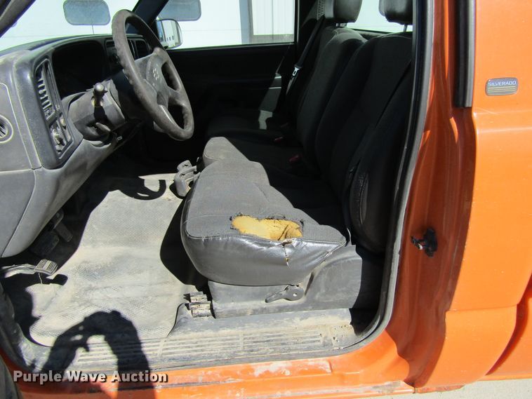 image for item FD9382 2003 Chevrolet Silverado 1500 pickup truck