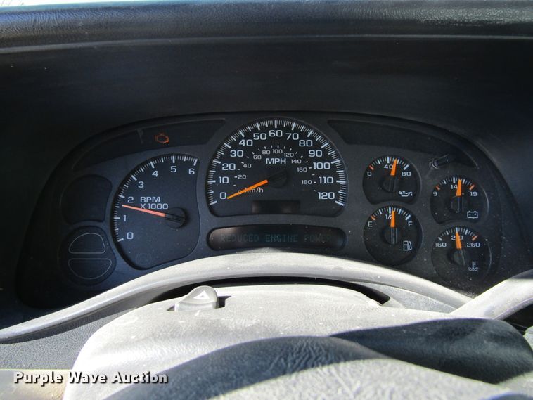 image for item FD9382 2003 Chevrolet Silverado 1500 pickup truck