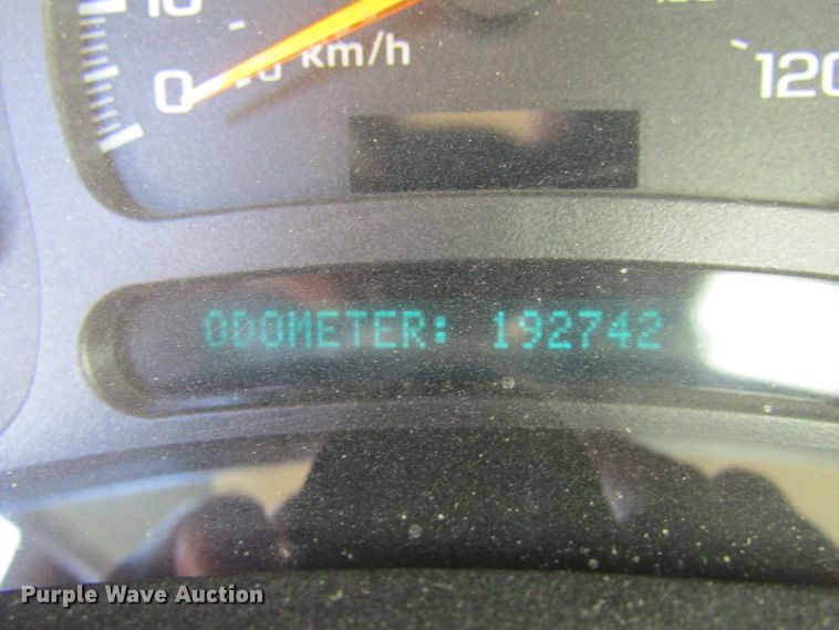 image for item FD9382 2003 Chevrolet Silverado 1500 pickup truck