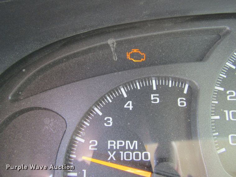 image for item FD9382 2003 Chevrolet Silverado 1500 pickup truck