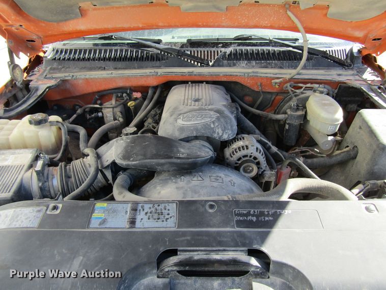 image for item FD9382 2003 Chevrolet Silverado 1500 pickup truck