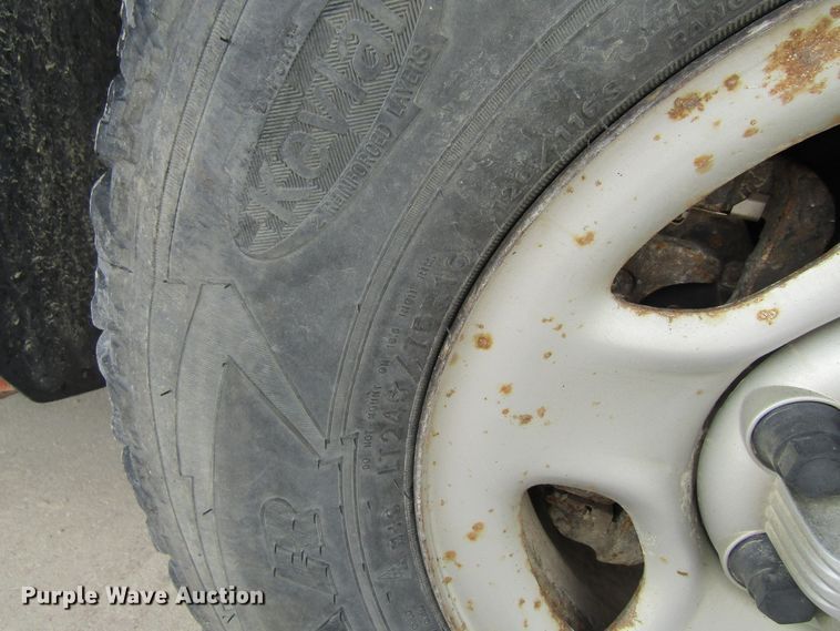 image for item FD9382 2003 Chevrolet Silverado 1500 pickup truck