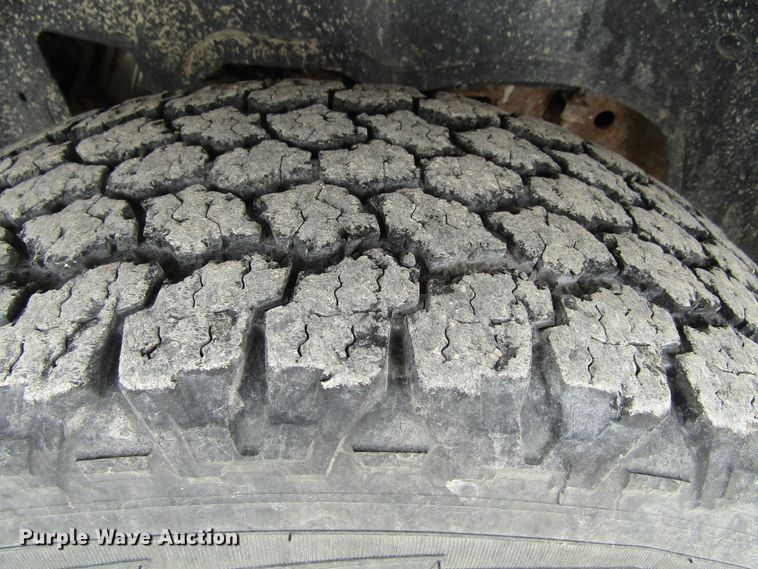 image for item FD9382 2003 Chevrolet Silverado 1500 pickup truck