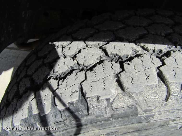 image for item FD9382 2003 Chevrolet Silverado 1500 pickup truck