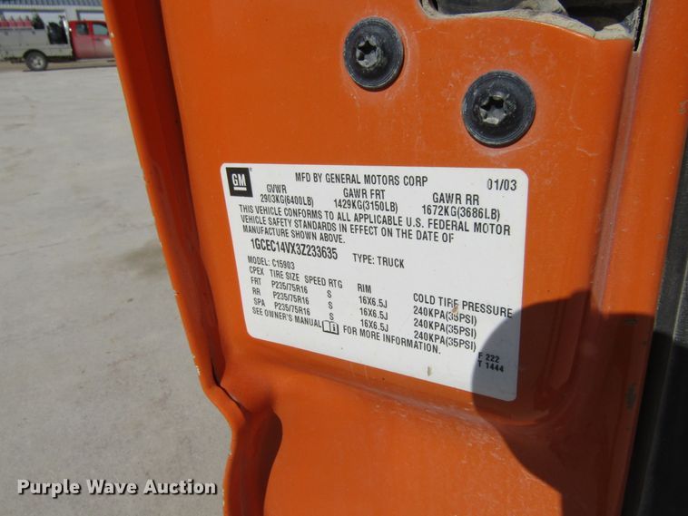 image for item FD9382 2003 Chevrolet Silverado 1500 pickup truck