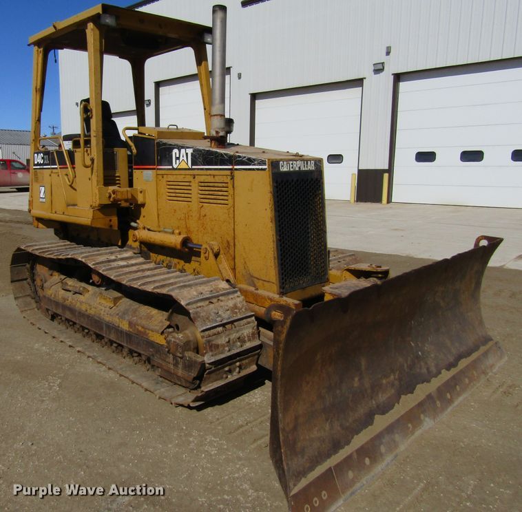 image for item FD9383 1994 Caterpillar D4C Series III dozer